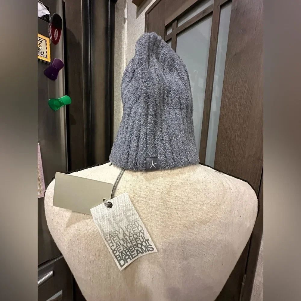 NWT Barefoot Dreams Gray Knit Beanie